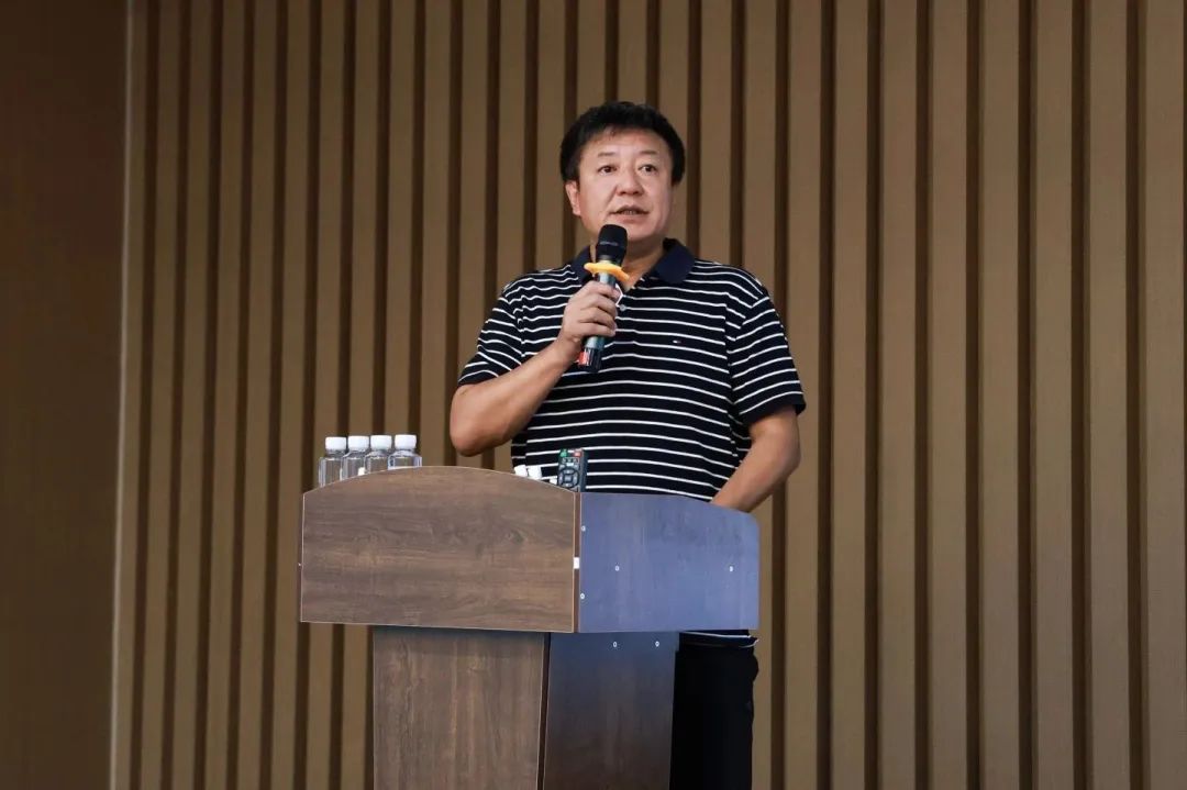 我們一起奔赴山海，領(lǐng)跑未來！